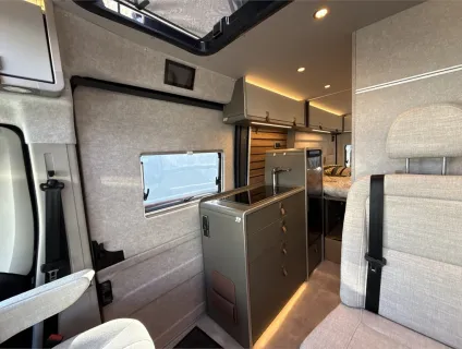 Hymer  Camper Van Yellowstone 