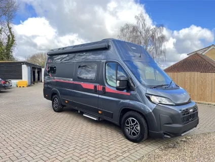 Pilote  Van V633M 