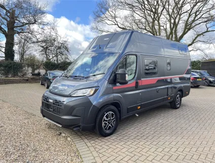 Pilote  Van V633M 