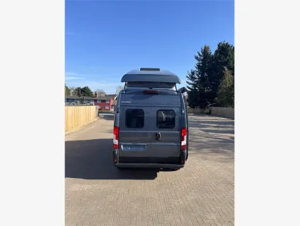 Hymer  Campervan Ayers Rock 