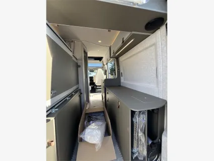 Hymer  Campervan Ayers Rock 