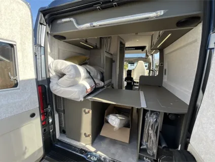 Hymer  Campervan Ayers Rock 
