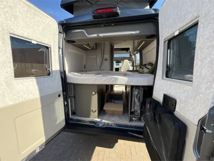 Hymer  Campervan Ayers Rock 