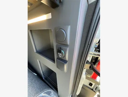 Adria  TWIN SUPREME 640 SLB 