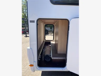 Sunlight  Van V 60 Adventure Edition 
