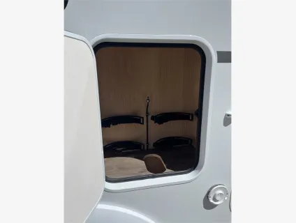 Sunlight  Van V 60 Adventure Edition 