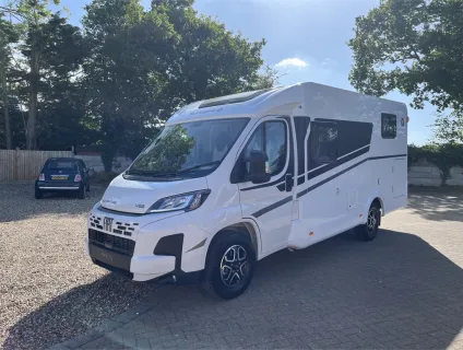 Sunlight  V66 Adventure Edition 