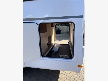 Sunlight  V66 Adventure Edition 