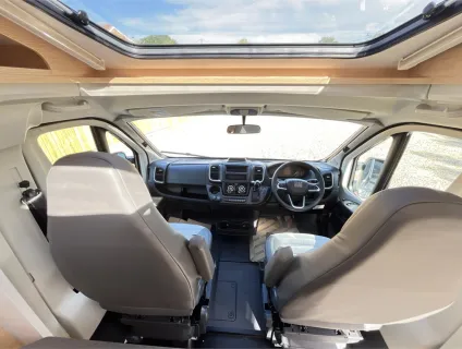 Sunlight  V66 Adventure Edition 