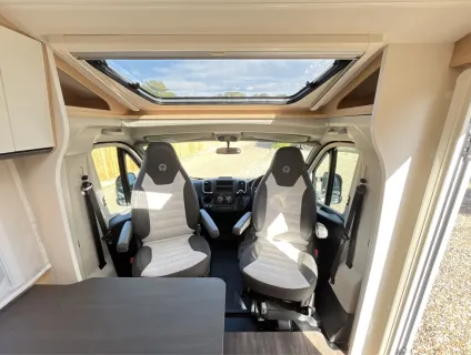 Sunlight  V66 Adventure Edition 