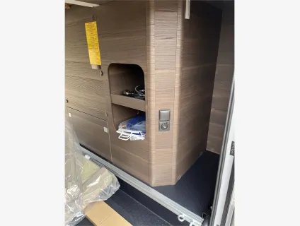 Adria  CORAL SUPREME MB 670 DL 