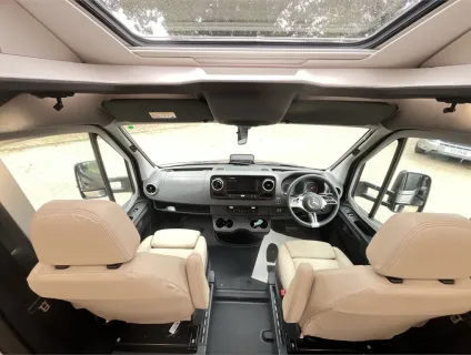 Adria  CORAL SUPREME MB 670 DL 