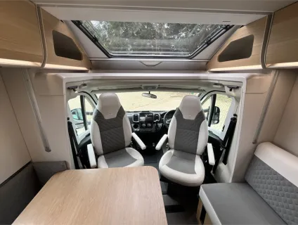 Adria  MATRIX SUPREME 670 SL 60Y 