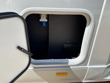 Adria  CORAL SUPREME 670 DL 