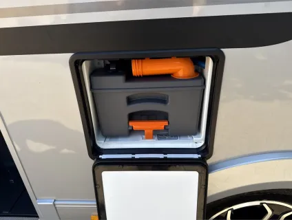 Adria  CORAL SUPREME 670 DL 