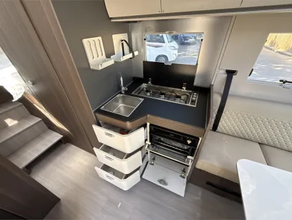 Adria  CORAL SUPREME 670 DL 