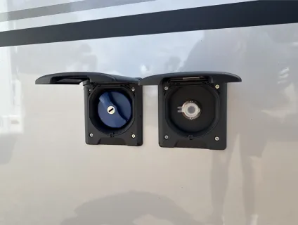 Adria  MATRIX SUPREME 670 DL 