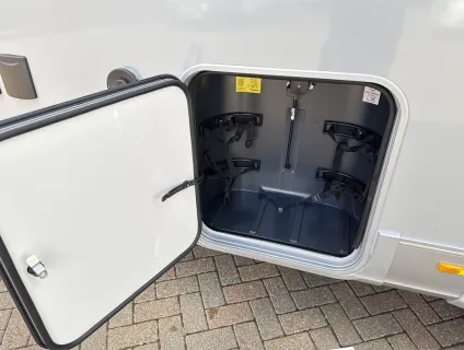 Adria  CORAL 60Y 670 DL 