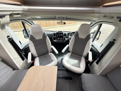 Adria  CORAL 60Y 670 DL 