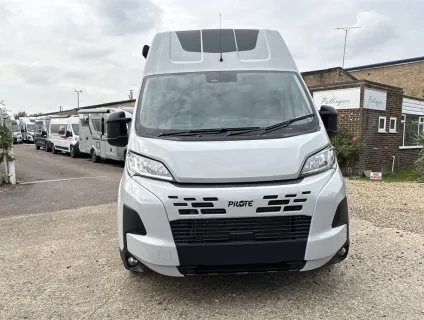 Pilote  Van V633M 