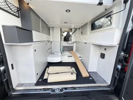 Pilote  Van V633M 