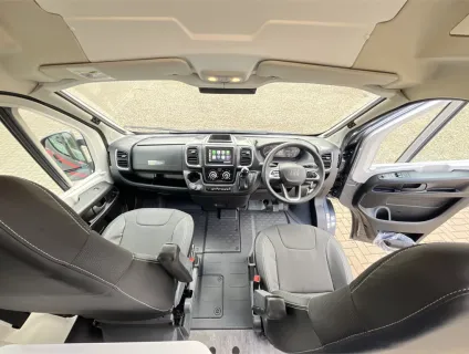 Pilote  Van V633M 