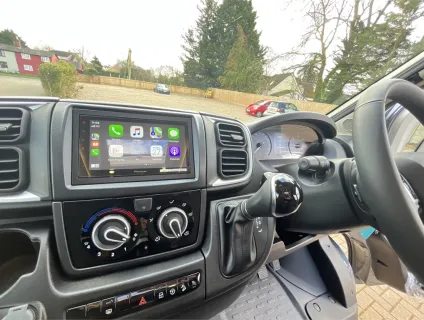 Pilote  Van V633M 