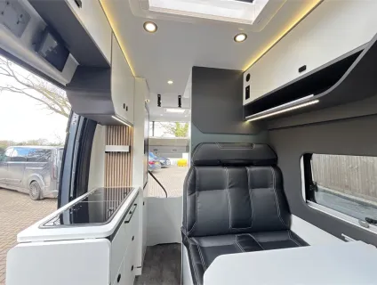 Pilote  Van V633M 
