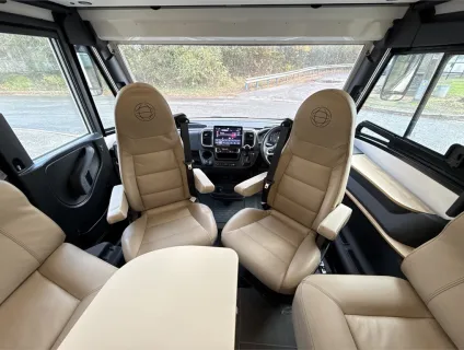 Le Voyageur  ETERNA LV 7.5 CF 
