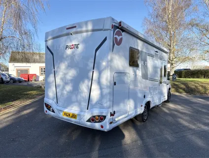 Pilote  P746 FC Expression 2024