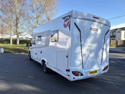 Pilote  P746 FC Expression 2024