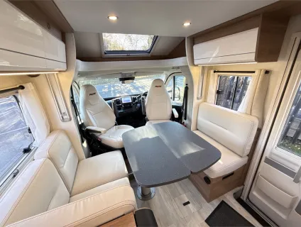 Pilote  P746 FC Expression 2024
