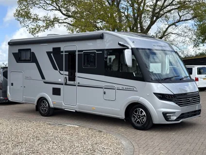 Adria  SONIC SUPREME 700 DC 