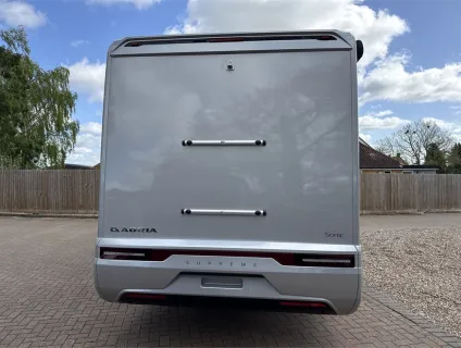 Adria  SONIC SUPREME 700 DC 