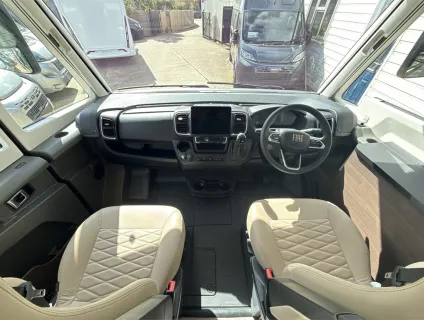 Adria  SONIC SUPREME 700 DC 