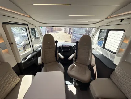 Adria  SONIC SUPREME 700 DC 