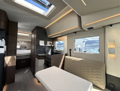 Adria  SONIC SUPREME 700 DC 