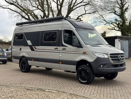 Adria  SUPERTWIN 700 SGX 
