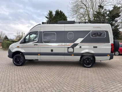 Adria  SUPERTWIN 700 SGX 