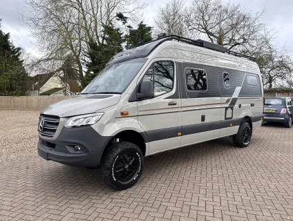 Adria  SUPERTWIN 700 SGX 