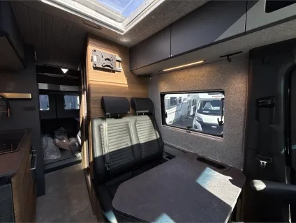Adria  SUPERTWIN 700 SGX 