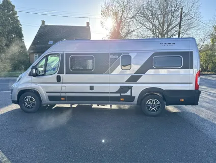 Adria  Twin 640 SGX 60 Y 