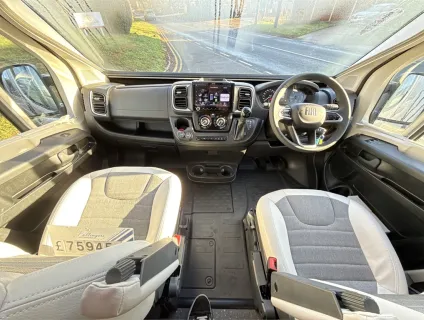 Adria  Twin 640 SGX 60 Y 