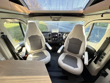 Adria  Twin 640 SGX 60 Y 