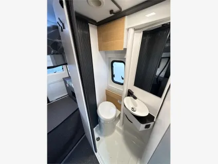 Adria  Twin 640 SGX 60 Y 