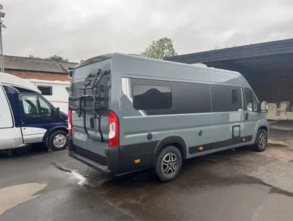 Pilote  Van Premium V630LG 