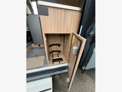 Pilote  Van Premium V630LG 