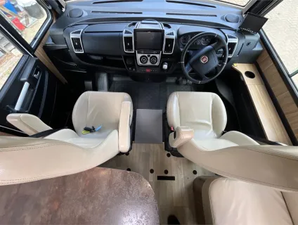 Pilote  Explorateur G741 J 2013