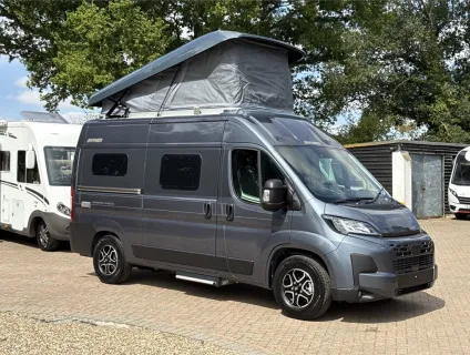 Hymer  Campervan Ayers Rock 