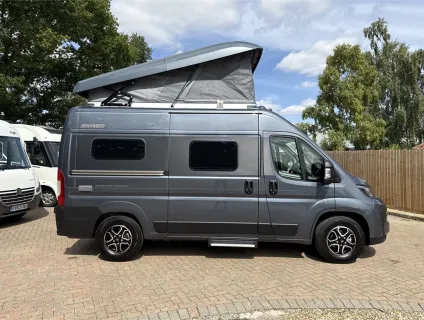 Hymer  Campervan Ayers Rock 